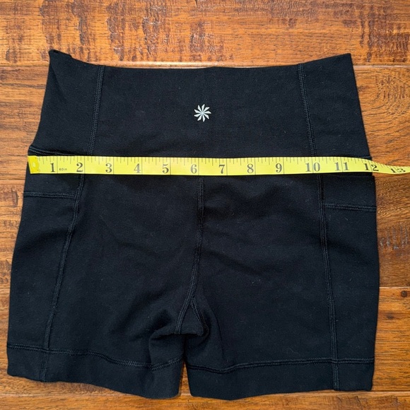 Athleta Girl Right Moves Stash Black Athletic Shorts, size 8-10 - Picture 4 of 6